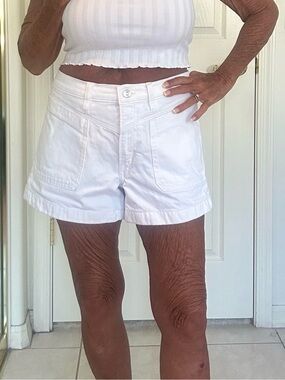 AEO White High-Waist Relaxed Casual Shorts NWOT 6